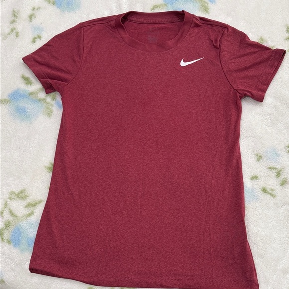 Nike Women's Maroon Short Sleeve Tee - Picture 1 of 2